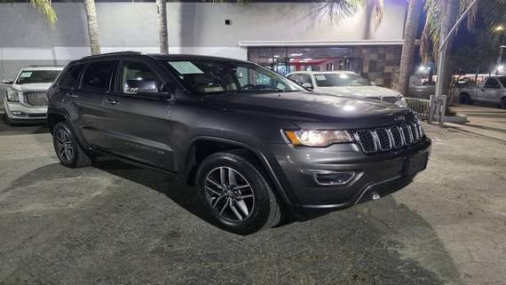 JEEP GRAND CHEROKEE 2018 1C4RJFBG0JC321893 image